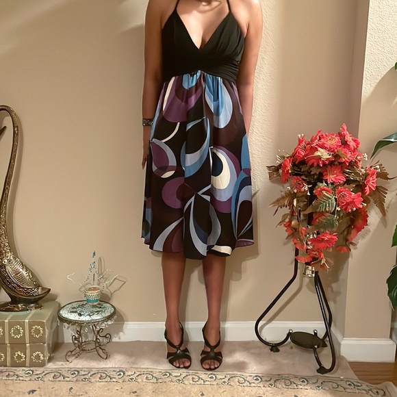 2 dresses - Picture 5 of 17